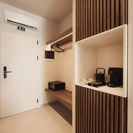 Ikyma Boutique Polikhronon
