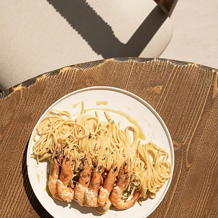 Ikyma Boutique Kriopigi